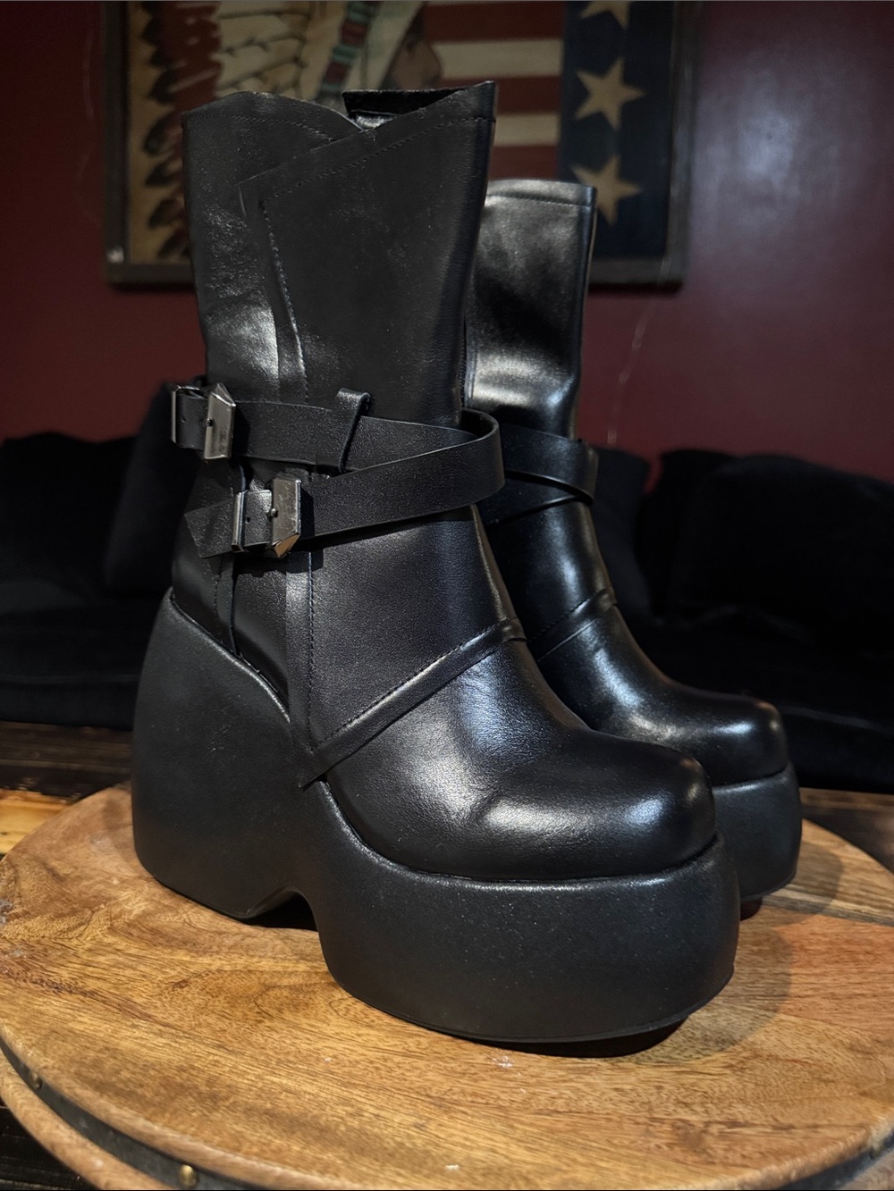 Yadier boots